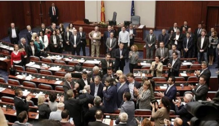 Το μεγάλο ξεπούλημα στα Σκόπια! Δεν φαντάζεστε τι ζητάνε για να δώσουν «Ναι» στις Πρέσπες